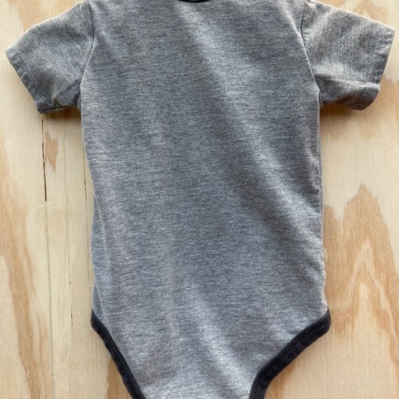 Nike Just Do It Oncsie Gray-Black, 3-6M - Picture 2 of 3